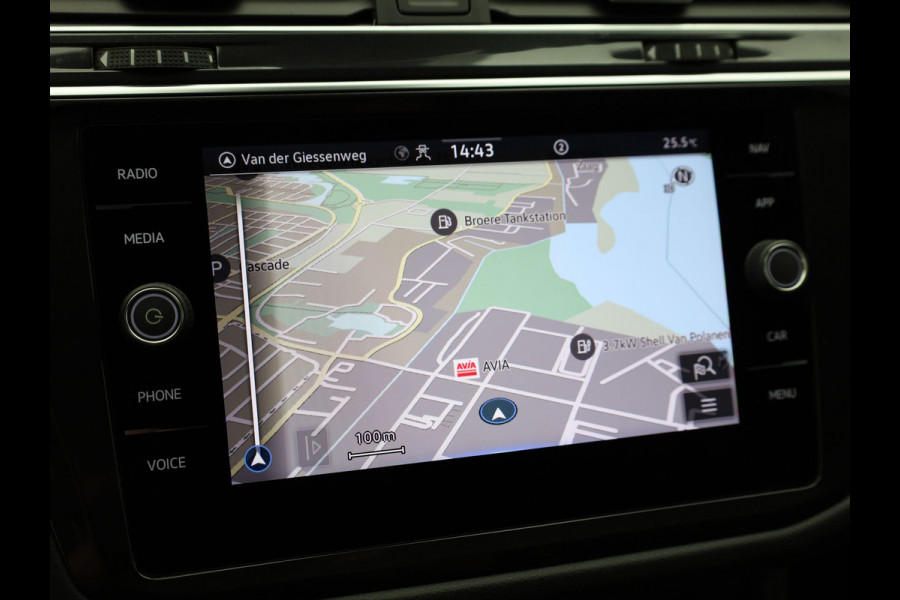 Volkswagen Tiguan 1.5 TSI R-Line Business | Black Style | Head Up | Keyless | IQ Light | Trekhaak wegkl. | Camera | Prijs Rijklaar!!