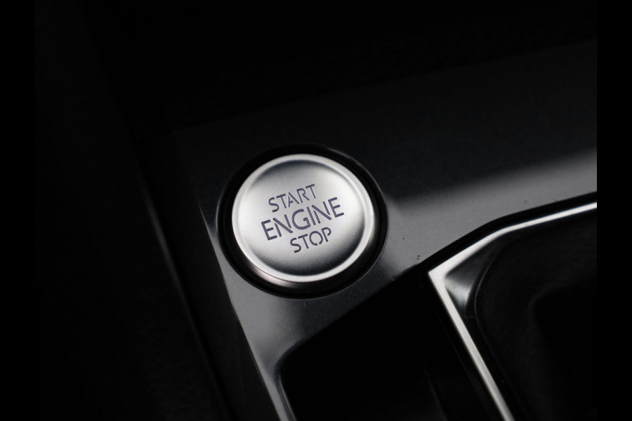 Volkswagen Tiguan 1.5 TSI R-Line Business | Black Style | Head Up | Keyless | IQ Light | Trekhaak wegkl. | Camera | Prijs Rijklaar!!