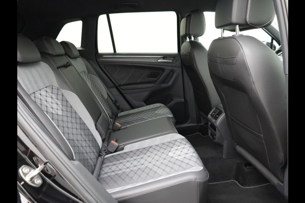Volkswagen Tiguan 1.5 TSI R-Line Business | Black Style | Head Up | Keyless | IQ Light | Trekhaak wegkl. | Camera | Prijs Rijklaar!!