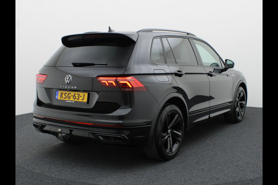 Volkswagen Tiguan 1.5 TSI R-Line Business | Black Style | Head Up | Keyless | IQ Light | Trekhaak wegkl. | Camera | Prijs Rijklaar!!