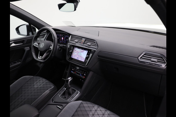 Volkswagen Tiguan 1.5 TSI R-Line Business | Black Style | Head Up | Keyless | IQ Light | Trekhaak wegkl. | Camera | Prijs Rijklaar!!