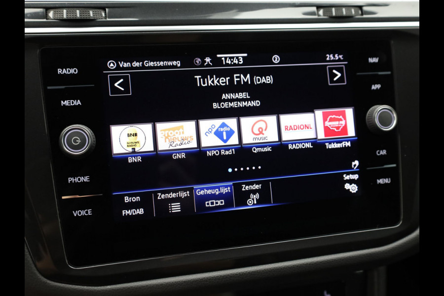 Volkswagen Tiguan 1.5 TSI R-Line Business | Black Style | Head Up | Keyless | IQ Light | Trekhaak wegkl. | Camera | Prijs Rijklaar!!