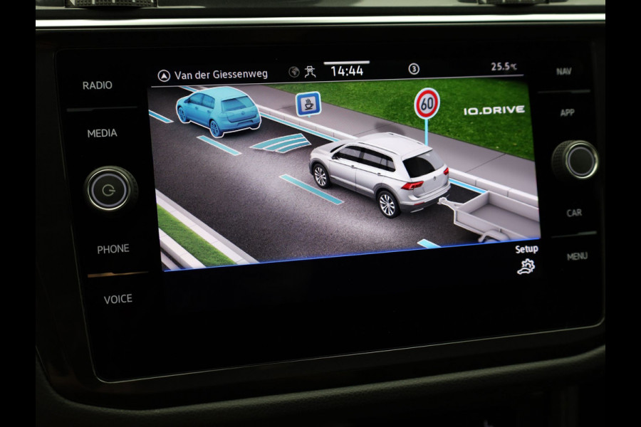 Volkswagen Tiguan 1.5 TSI R-Line Business | Black Style | Head Up | Keyless | IQ Light | Trekhaak wegkl. | Camera | Prijs Rijklaar!!