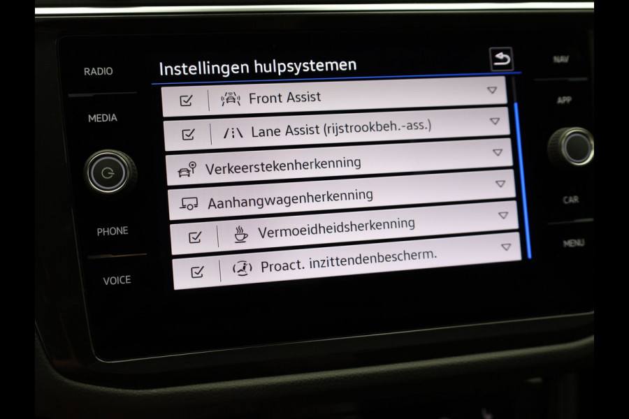 Volkswagen Tiguan 1.5 TSI R-Line Business | Black Style | Head Up | Keyless | IQ Light | Trekhaak wegkl. | Camera | Prijs Rijklaar!!