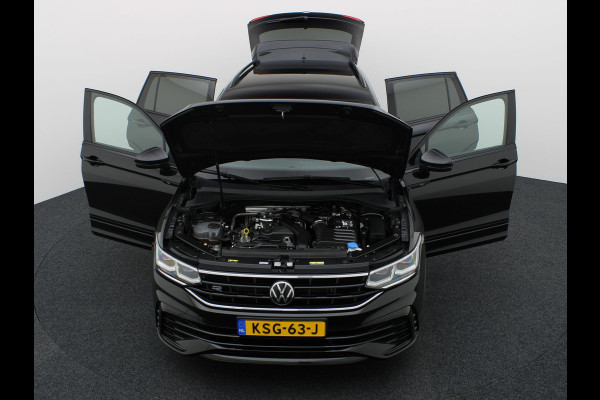 Volkswagen Tiguan 1.5 TSI R-Line Business | Black Style | Head Up | Keyless | IQ Light | Trekhaak wegkl. | Camera | Prijs Rijklaar!!