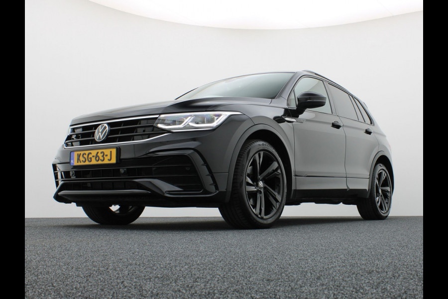 Volkswagen Tiguan 1.5 TSI R-Line Business | Black Style | Head Up | Keyless | IQ Light | Trekhaak wegkl. | Camera | Prijs Rijklaar!!