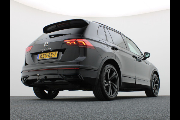 Volkswagen Tiguan 1.5 TSI R-Line Business | Black Style | Head Up | Keyless | IQ Light | Trekhaak wegkl. | Camera | Prijs Rijklaar!!
