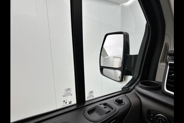 Ford Transit Custom 300 2.0 TDCI L2H1 Limited Dubbele cabine Automaat Navi Airco 2x Schuifdeuren Trekhaak Parkeersensoren Carplay