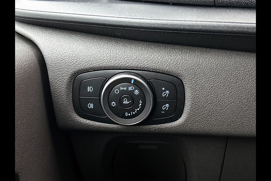 Ford Transit Custom 300 2.0 TDCI L2H1 Limited Dubbele cabine Automaat Navi Airco 2x Schuifdeuren Trekhaak Parkeersensoren Carplay