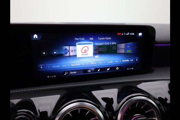 Mercedes-Benz A-Klasse 180 AMG Line | Panodak | Camera | Sfeer | Keyless | Prijs Rijklaar!!