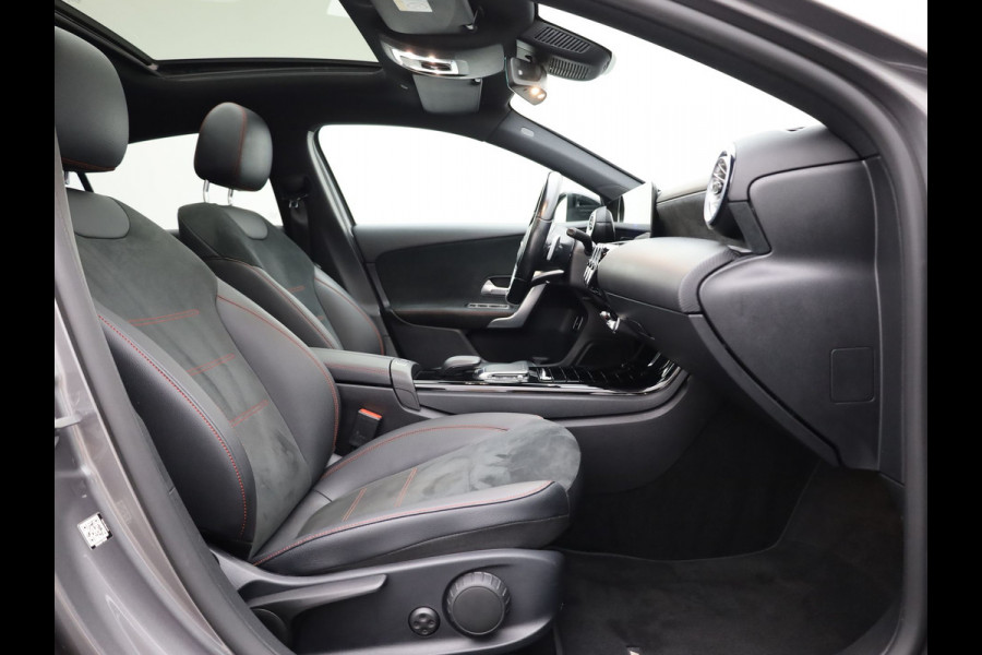 Mercedes-Benz A-Klasse 180 AMG Line | Panodak | Camera | Sfeer | Keyless | Prijs Rijklaar!!