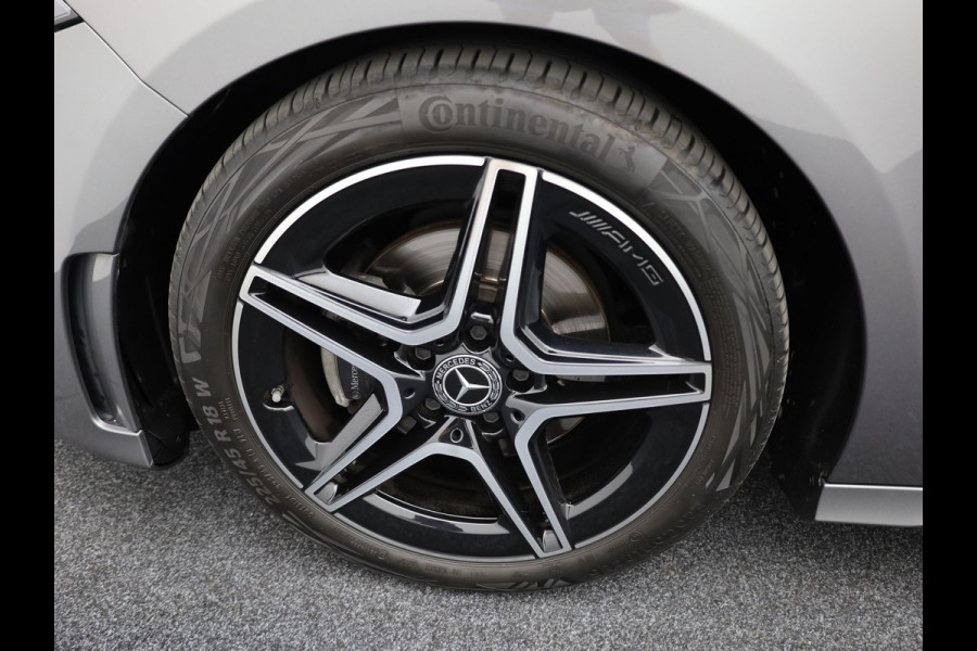 Mercedes-Benz A-Klasse 180 AMG Line | Panodak | Camera | Sfeer | Keyless | Prijs Rijklaar!!