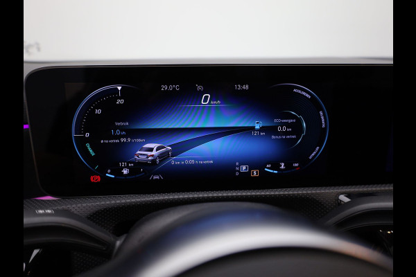 Mercedes-Benz A-Klasse 180 AMG Line | Panodak | Camera | Sfeer | Keyless | Prijs Rijklaar!!