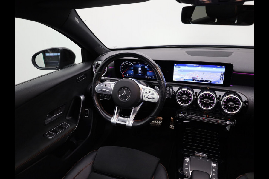 Mercedes-Benz A-Klasse 180 AMG Line | Panodak | Camera | Sfeer | Keyless | Prijs Rijklaar!!