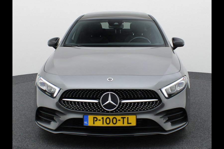 Mercedes-Benz A-Klasse 180 AMG Line | Panodak | Camera | Sfeer | Keyless | Prijs Rijklaar!!