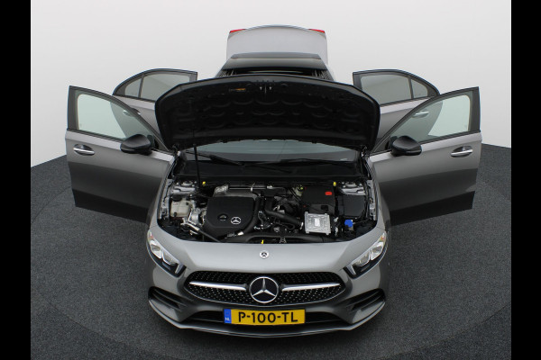 Mercedes-Benz A-Klasse 180 AMG Line | Panodak | Camera | Sfeer | Keyless | Prijs Rijklaar!!