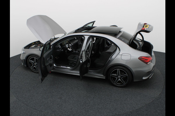 Mercedes-Benz A-Klasse 180 AMG Line | Panodak | Camera | Sfeer | Keyless | Prijs Rijklaar!!
