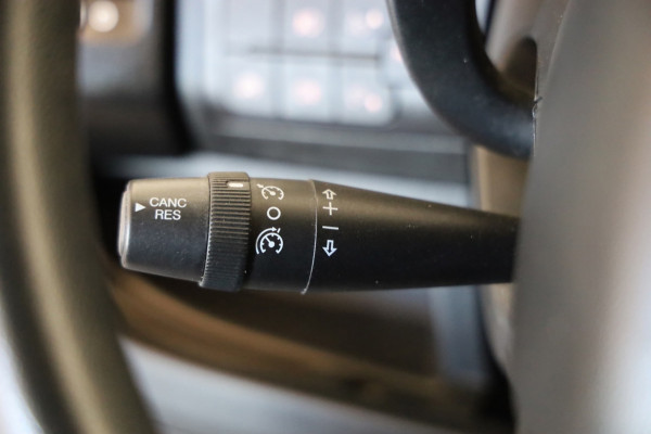 Peugeot Boxer 2.0 BlueHDI L2/H2 Premium 163PK CAMERA PDC CRUISE NAVI AIRCO LEASE A/A €88,- P.M. INRUIL MOGELIJK