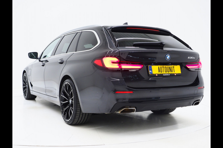 BMW 5 Serie Touring 530e | Leder | Memory | Stoelventilatie | Adaptive Cruise | Camera | Sfeerlicht | Dodehoek