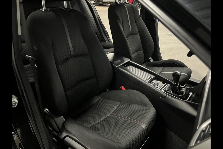 Mazda 3 2.0 SkyActiv-G 120 SkyLease GT Stuur-/stoelverwarming | Cruise Control | Achteruitrij camera | Head-up | Dode hoek assistent | 18'' lichtmetalen wielen