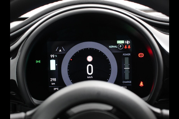 Fiat 500E Urban 42 kWh Airco Climatronic 360 Camera Stoelverwarming Keyless Wireless CarPlay Dodehoek Assistant 85 kW Charger Actieradius 320km WLTP