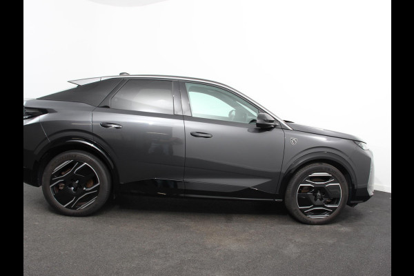 Peugeot E-3008 210 GT-Line Automaat Climate control Adaptieve cruise control 360 camera Keyless Apple Carplay/ Android auto Led Verwarmde voorstoelen Stuurverwarming Parkeersensoren Navigatie Afneembare Trekhaak