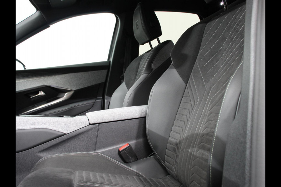 Peugeot E-3008 210 GT-Line Automaat Climate control Adaptieve cruise control 360 camera Keyless Apple Carplay/ Android auto Led Verwarmde voorstoelen Stuurverwarming Parkeersensoren Navigatie Afneembare Trekhaak