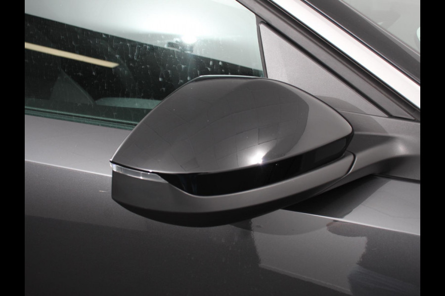 Peugeot E-3008 210 GT-Line Automaat Climate control Adaptieve cruise control 360 camera Keyless Apple Carplay/ Android auto Led Verwarmde voorstoelen Stuurverwarming Parkeersensoren Navigatie Afneembare Trekhaak