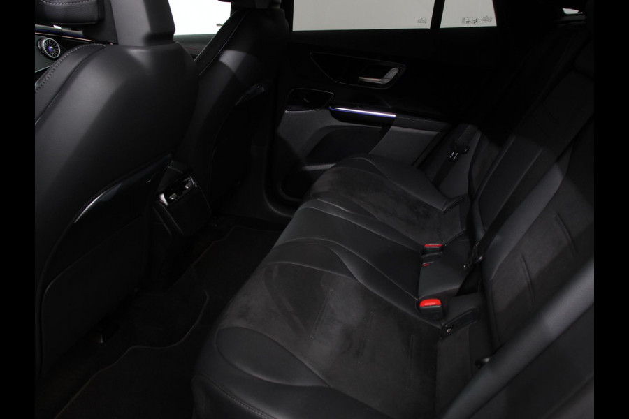 Mercedes-Benz EQE 350 AMG Line Edition Advanced Plus 292 PK 4matic Climate control Adaptieve cruise control Parkeersensoren Achteruitrijcamera Sfeerverlichting Stoelverwarming Keyless LED Navigatie