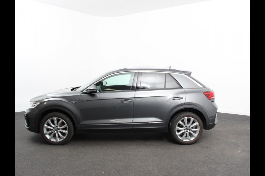 Volkswagen T-Roc 1.5 TSI 150pk Automaat R-Line Edition Navigatie Apple Carplay/Android Auto Camera Climate Control Electrisch te openen achterklep Dab Verwarmbare stoelen