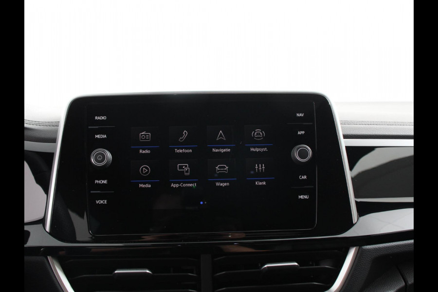 Volkswagen T-Roc 1.5 TSI 150pk Automaat R-Line Edition Navigatie Apple Carplay/Android Auto Camera Climate Control Electrisch te openen achterklep Dab Verwarmbare stoelen