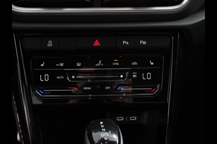 Volkswagen T-Roc 1.5 TSI 150pk Automaat R-Line Edition Navigatie Apple Carplay/Android Auto Camera Climate Control Electrisch te openen achterklep Dab Verwarmbare stoelen