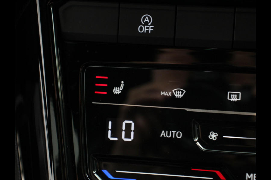 Volkswagen T-Roc 1.5 TSI 150pk Automaat R-Line Edition Navigatie Apple Carplay/Android Auto Camera Climate Control Electrisch te openen achterklep Dab Verwarmbare stoelen