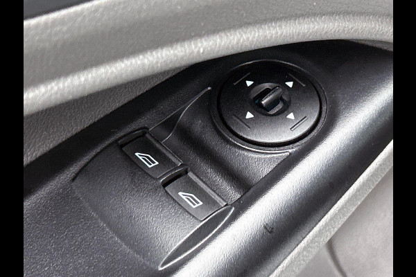Ford Transit Connect 1.5 EcoBlue Automaat L2 Trend Navigatie Airco Parkeersensoren Cruise Control 3Zits Camera DAB+