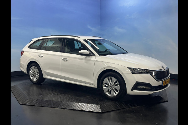Škoda Octavia Combi 1.0 e-TSI Business Edition Plus Automaat | Navi | Clima | PDC