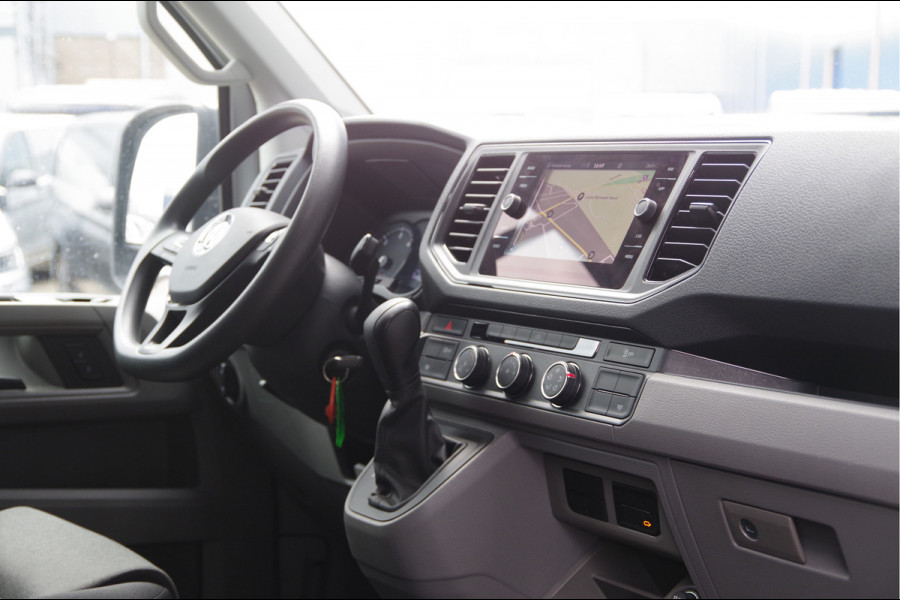 Volkswagen Crafter 50 2.0 TDI N1! DUBBELLUCHT BAKWAGEN, 1000KG LAADKLEP, 164PK AUT. LED, GEVEERDE STOEL, NAVI, CRUISE, AIRCO, VOORRUIT VERWARMING,