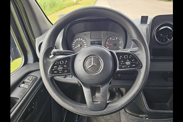 Mercedes-Benz Sprinter 317 1.9 CDI L2H2 RWD L2H2 Automaat MBUX Airco Cruise Control Camera Parkeersensoren Stoelverwarming