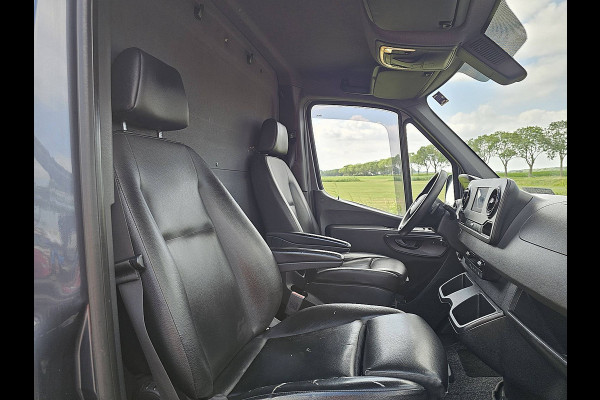 Mercedes-Benz Sprinter 317 1.9 CDI L2H2 RWD L2H2 Automaat MBUX Airco Cruise Control Camera Parkeersensoren Stoelverwarming