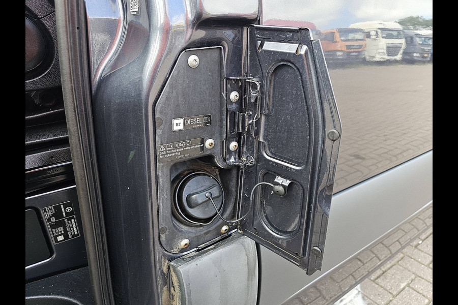 Mercedes-Benz Sprinter 317 1.9 CDI L2H2 RWD L2H2 Automaat MBUX Airco Cruise Control Camera Parkeersensoren Stoelverwarming