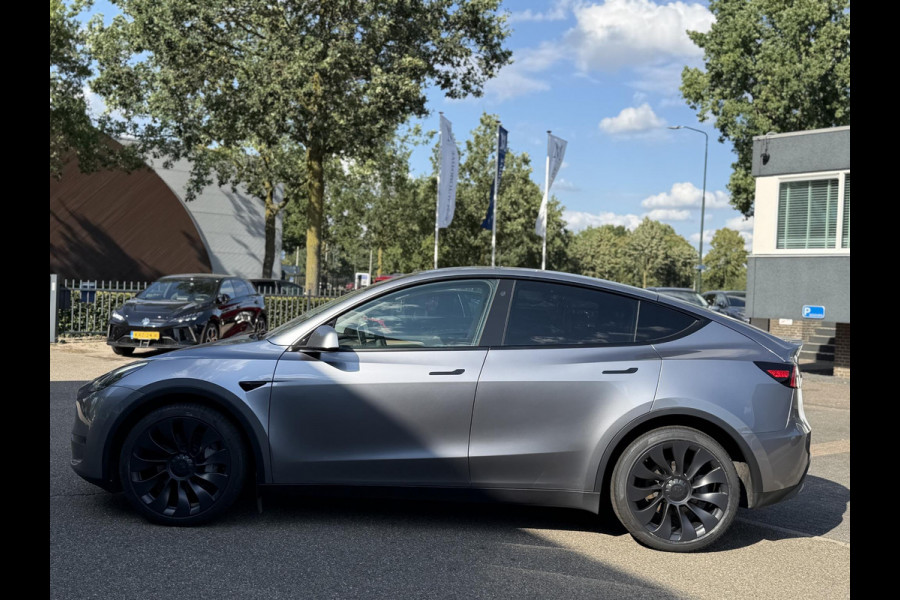 Tesla Model Y Long Range AWD 75 kWh SOH 94%| QUICKSILVER!| TESLA FABRIEKSGARANTIE TOT 04-2028/ 80.000KM | FABRIEKSGARANTIE OP ACCU & AANDRIJFLIJN TOT 2032 OF 192.000 KM | BTW VERREKENBAAR