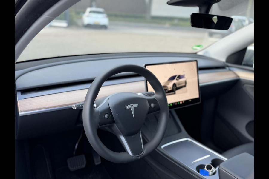 Tesla Model Y Long Range AWD 75 kWh SOH 94%| QUICKSILVER!| TESLA FABRIEKSGARANTIE TOT 04-2028/ 80.000KM | FABRIEKSGARANTIE OP ACCU & AANDRIJFLIJN TOT 2032 OF 192.000 KM | BTW VERREKENBAAR