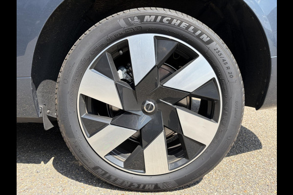 Volvo XC60 Plug-In Hybrid AWD T6 Plus Dark recharge ADAPT. CRUISE CONTROL | TREKHAAK | STUUR & STOEL VERWARMING | PANORAMA DAK | 360 GRADEN CAMERA | ELEK. STOELEN MET GEHEUGEN | HARMAN/KARDON AUDIO