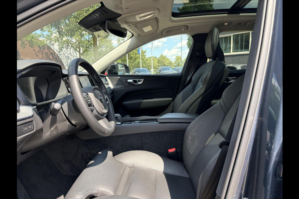 Volvo XC60 Plug-In Hybrid AWD T6 Plus Dark recharge ADAPT. CRUISE CONTROL | TREKHAAK | STUUR & STOEL VERWARMING | PANORAMA DAK | 360 GRADEN CAMERA | ELEK. STOELEN MET GEHEUGEN | HARMAN/KARDON AUDIO