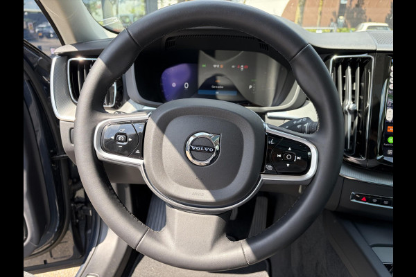 Volvo XC60 Plug-In Hybrid AWD T6 Plus Dark recharge ADAPT. CRUISE CONTROL | TREKHAAK | STUUR & STOEL VERWARMING | PANORAMA DAK | 360 GRADEN CAMERA | ELEK. STOELEN MET GEHEUGEN | HARMAN/KARDON AUDIO