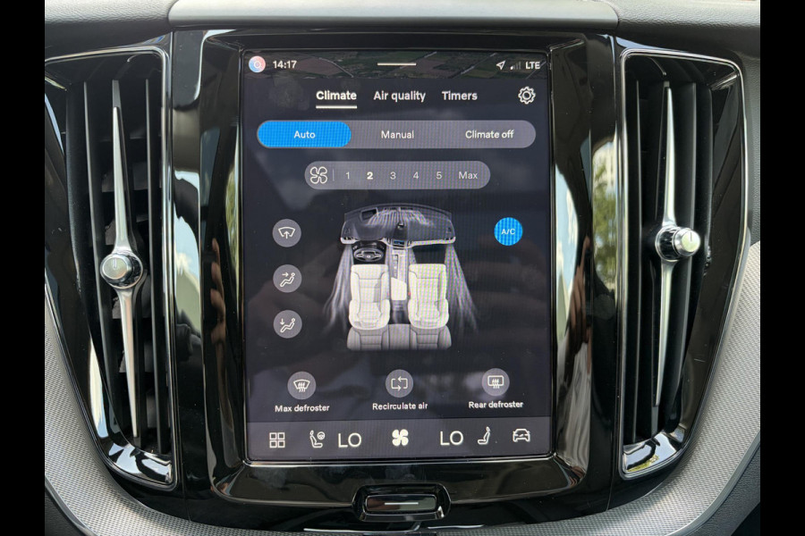 Volvo XC60 Plug-In Hybrid AWD T6 Plus Dark recharge ADAPT. CRUISE CONTROL | TREKHAAK | STUUR & STOEL VERWARMING | PANORAMA DAK | 360 GRADEN CAMERA | ELEK. STOELEN MET GEHEUGEN | HARMAN/KARDON AUDIO