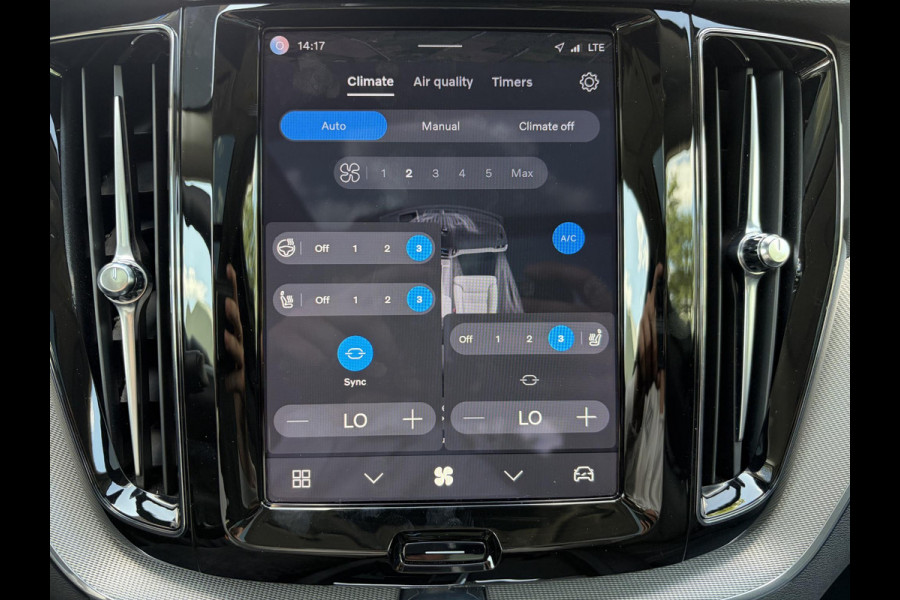 Volvo XC60 Plug-In Hybrid AWD T6 Plus Dark recharge ADAPT. CRUISE CONTROL | TREKHAAK | STUUR & STOEL VERWARMING | PANORAMA DAK | 360 GRADEN CAMERA | ELEK. STOELEN MET GEHEUGEN | HARMAN/KARDON AUDIO