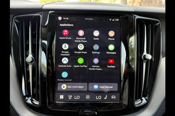 Volvo XC60 Plug-In Hybrid AWD T6 Plus Dark recharge ADAPT. CRUISE CONTROL | TREKHAAK | STUUR & STOEL VERWARMING | PANORAMA DAK | 360 GRADEN CAMERA | ELEK. STOELEN MET GEHEUGEN | HARMAN/KARDON AUDIO