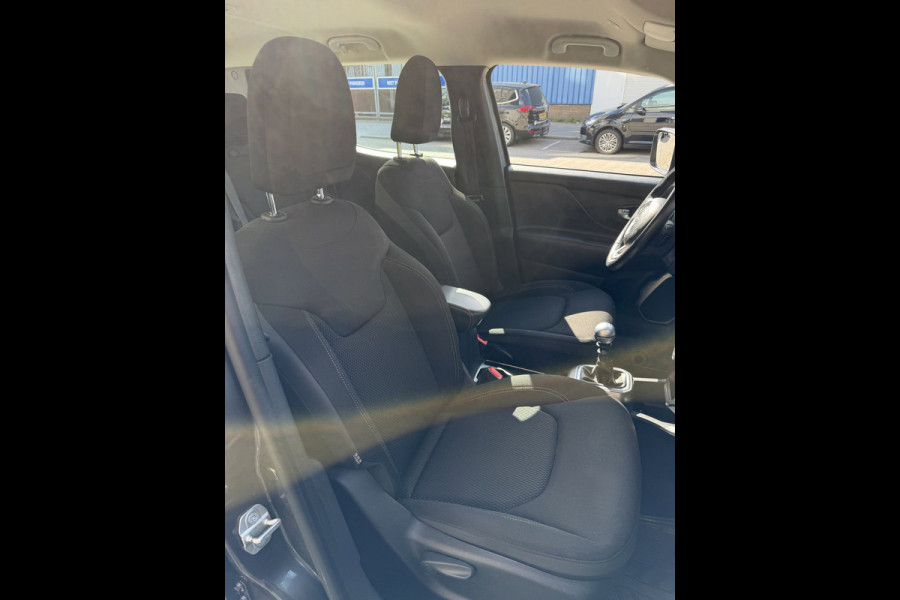 Jeep Renegade 1.0T 88 kW T-GDI CAT Limited - Navigatie I Airco I Sport velgen I Xenon I PDC I Veiligheid pakket