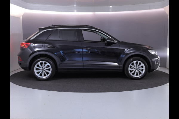 Volkswagen T-Roc 1.5 TSI Life Edition | Private lease vanaf €590 |150 pk Automaat (DSG) | Verlengde garantie | Navigatie via App | Parkeersensoren (Park assist) | Achteruitrijcamera | Full LED koplampen | Keyless |