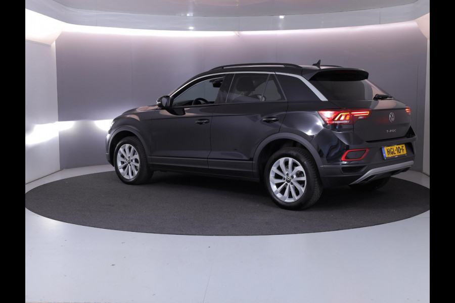 Volkswagen T-Roc 1.5 TSI Life Edition | Private lease vanaf €590 |150 pk Automaat (DSG) | Verlengde garantie | Navigatie via App | Parkeersensoren (Park assist) | Achteruitrijcamera | Full LED koplampen | Keyless |
